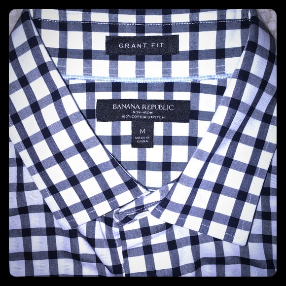 Banana Republic Non-Iron Grant Fit LS - Medium - Picture 1 of 2